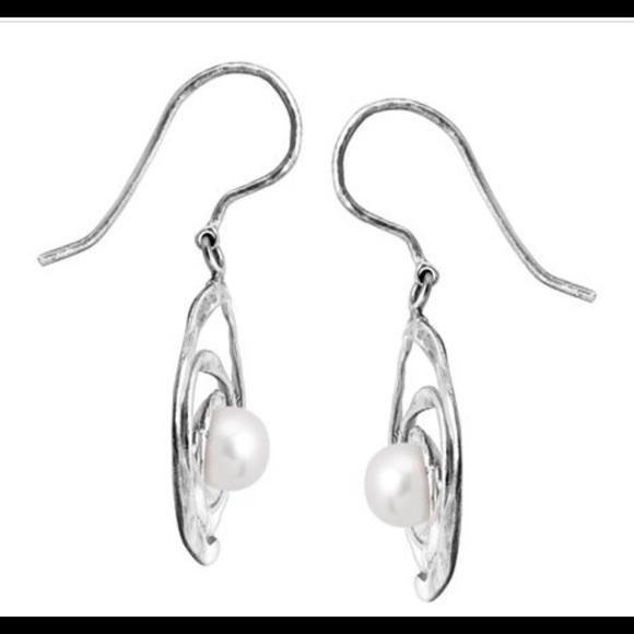 NEW Silpada Clean Sweep Earrings Sterling/Pearl - Picture 2 of 3